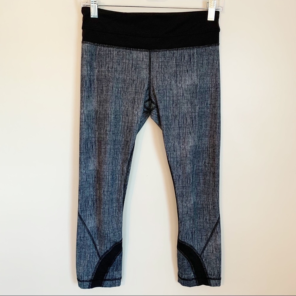 Lululemon Run Inspire Luxtreme Crop II Burlap Dune Leggings Size 4 Logo